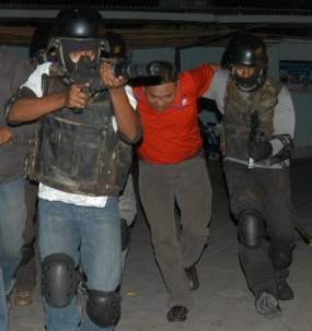 Pasukan Gultor Akhiri Penyanderaan di PLN & Telkom Situbondo