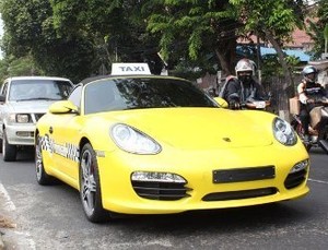Taksi Ferrari dan Porsche Hanya Trik Marketing?