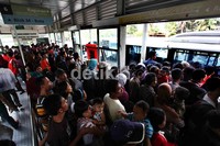 Bus TransJ tujuan Ragunan paling banyak diserbu warga yang ingin menghabiskan liburannya di kebun binatang itu.