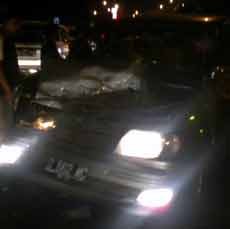 Truk, Bus Restu dan 2 Mobil Tabrakan Karambol di Balongbendo