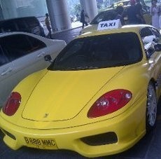 Polisi Tak Pernah Keluarkan Izin Taksi Ferrari