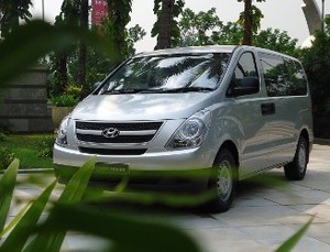 Bolak-balik Bandung-Jakarta? Coba yang Bongsor Ini