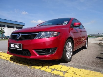 Menjajal Proton Preve di Sirkuit Mirip Nascar