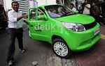 Dahlan Iskan Jajal Mobil Listrik Hijau Genjreng