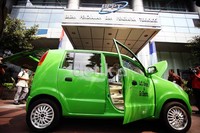 Selama perjalanan, Dahlan sempat memacu kendaraan tersebut hingga kecepatan maksimal 70 km/jam.