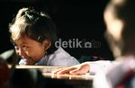 Wajah-wajah Ceria di Hari Pertama Sekolah