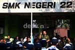 Hari Pertama Sekolah, Foke Sapa Para Siswa