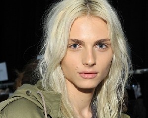 Model Androginy, Andrej Pejic Punya Acara Reality Show Sendiri