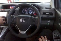 Bagian dashboard All New CR-V. Nah, selain banyak perubahan, SUV andalan Honda itu kini telah tersemat fitur ECON Mode yang juga digunakan All New Civic. Muhammad Ikhsan/detikOto.