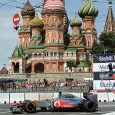 Hamilton Idamkan Balapan Malam di Moskow