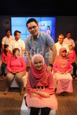 Pijatan Kasih Sayang Ben untuk Marshanda