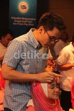 Pijatan Kasih Sayang Ben untuk Marshanda