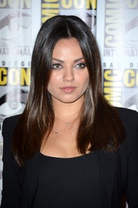 Mila Kunis menghadiri Walt Disney Studios: Frankenweenie, Wreck It Ralph dan Oz saat Comic-Con International 2012 yang digelar di Hilton San Diego Bayfront Hotel, California pada Jumat (13/7/2012). Frazer Harrison/Getty Images.