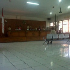 Dedi Sugarda Sakit Persendian, Sidang Ditunda