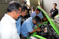 Dahlan Iskan menuturkan lebih mudah membangun stasiun pengisian baterai listrik daripada sebuah SPBU. (M Luthfi Andika/detikOto).