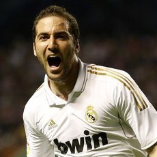 Higuain Berharap Madrid Segera Rekrut Modric