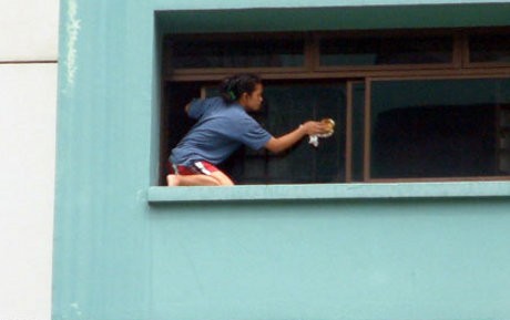 TKI Tewas Terjatuh dari Lantai 14 Apartemen di Singapura