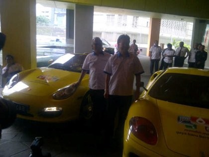 Izin Taksi Ferrari Sama Seperti Mobil Listrik Dahlan Iskan