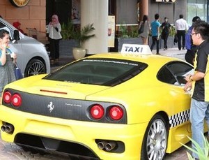 Taksi Ferrari dan Porsche Ternyata Trik Bank Mandiri