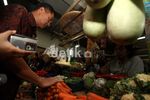 Gita Wirjawan Pantau Harga Sembako