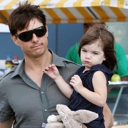 Tom Cruise Akhirnya Bertemu Suri