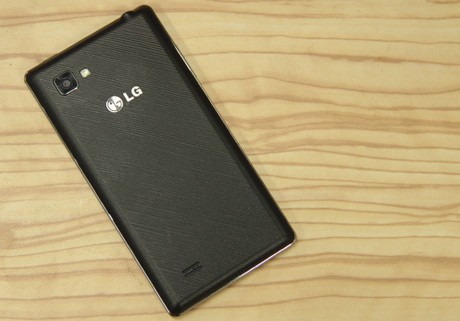 LG Optimus 4X: Melesat dengan 4 Otak