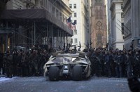 Para kriminal yang berusaha menghancurkan kota lewat arahan Bane. (Warner Bros Pictures)