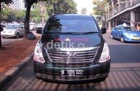 Tarif mobil travel ini cukup mahal dibanding yang lainnya. Rp 100 ribu dari Jakarta-Bandung dan Rp 200 ribu untuk jarak Bandara Soekarno Hatta-Bandung. (Luthfi Andika/detikOto).