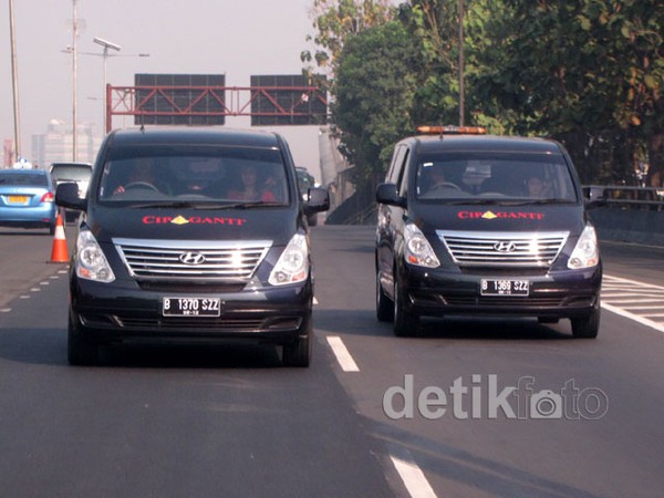 Mobil Travel Anyar Cipaganti