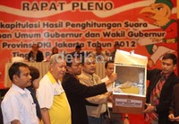 Rekapitulasi penghitungan suara pilgub DKI Jakarta juga dihadiri para saksi dari masing-masing calon gubernur.