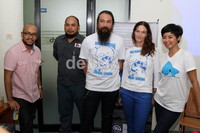 Mereka pun mendesak agar Lottemart, Hero, Giant, dan Teh Botol Sosro untuk berhenti mensponsori sirkus lumba-lumba keliling. Herianto Batubara/detikHot.