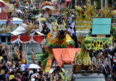 Ribuan Orang Ramaikan Dugderan Ramadan
