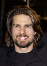 Rambut gondrong dan jenggot Tom Cruise. Robert Mora/Getty Images.