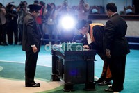 Dengan pelantikan tersebut, maka OJK akan dapat memulai tugasnya.