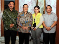 Rumah Akbar Tandjung di daerah Sorkam, Tapanuli Tengah juga jadi salah satu lokasi syuting film Mursala. Maka, Raja Bonaran mengaku telah memberikan izin syuting film Mursala karena menilai tak ada yang salah dalam film tersebut. (Foto: Herianto Batubara)