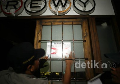 Satpol PP Segel Rumah Musik Brewy