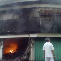 Toko di Mojokerto Terbakar, Dua Orang Tewas