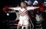 Aksi Madonna Jadi Cheerleader
