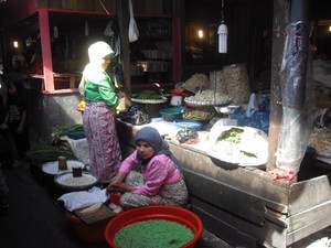 Menanti Waktu Berbuka di Pasar Bawah Bukittinggi