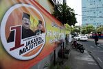 Spanduk Ramadan Beratribut Kampanye Foke
