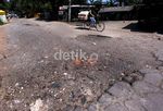 Jalan Bojong Kulur, Bogor Rusak Parah