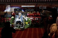 Seorang anak berkebutuhan khusus menunjukan kemampuan berpuisi. Menag Suryadharma meminta masayarakat lebih memperlakukan anak-anak dengan ramah, sesuai dengan tema hari anak tahun ini.
