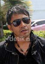 Judika Bergaya ala Rocker