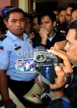 Ratusan Sahabat Peterpan Sambut Ariel