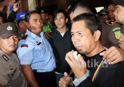 Ratusan Sahabat Peterpan Sambut Ariel