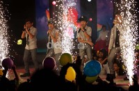 Konser ulang tahun pertama Coboy Junior berlangsung meriah.