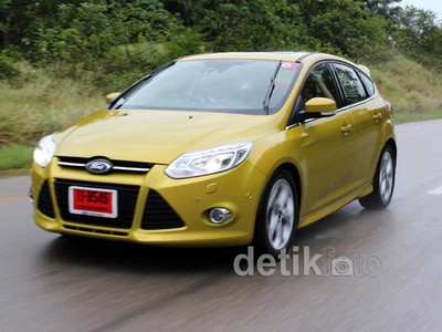 Menguji Ketangguhan Ford All New Focus