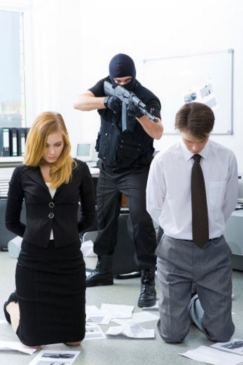 Ciri-ciri Psikis Para Pelaku Penembakan Brutal