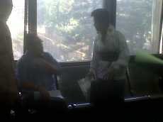 Berbaju Tahanan KPK, Miranda Tetap Modis di Sidang Perdana