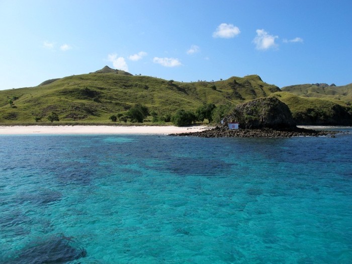 Byur! 5 Tempat Outdoor Paling Asyik untuk Berenang